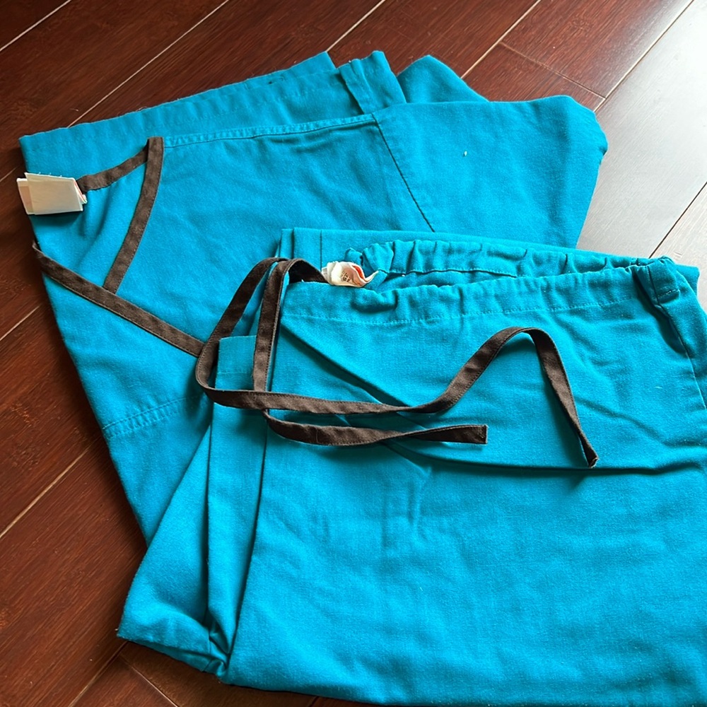 Peaches | S top and M bottom